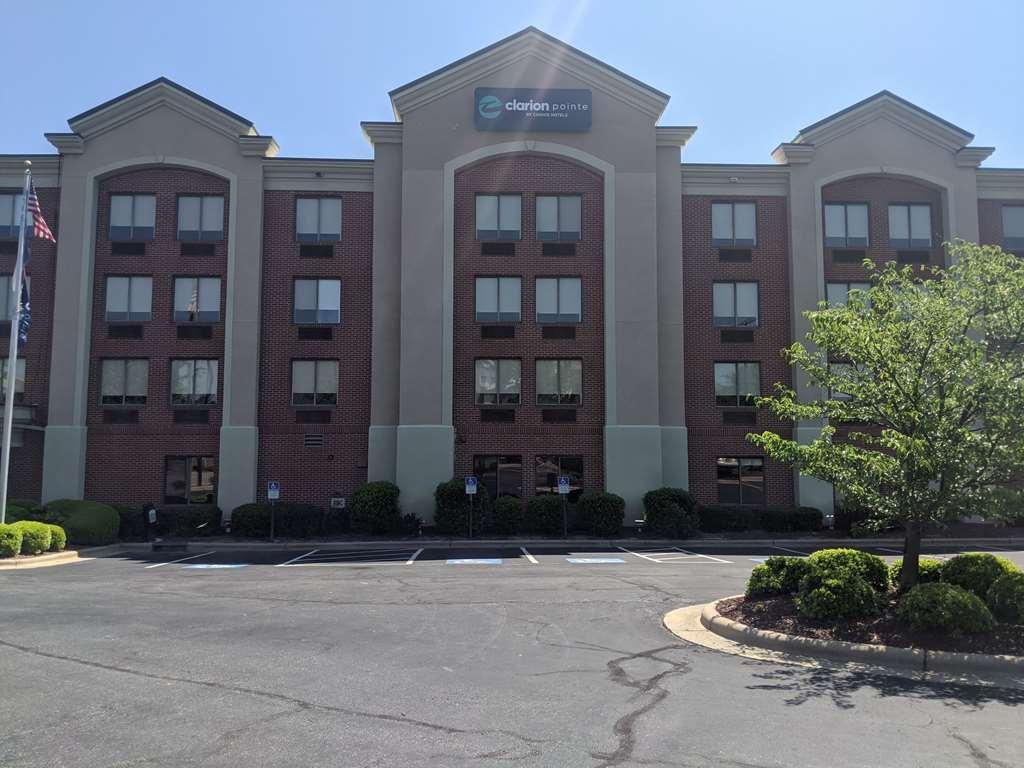 Отель Clarion Pointe Greensboro Airport Экстерьер фото