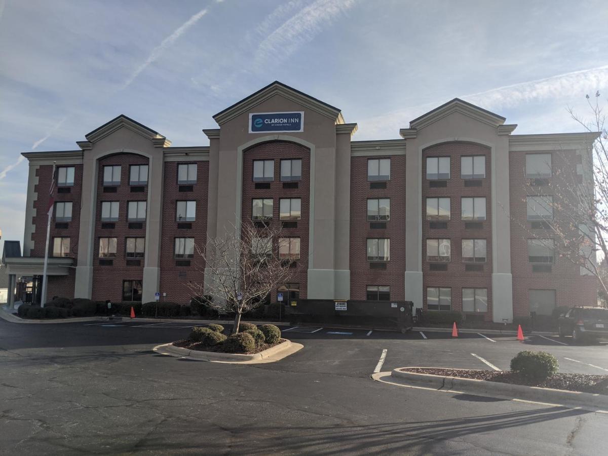 Отель Clarion Pointe Greensboro Airport Экстерьер фото